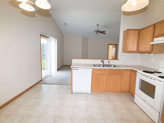 2nd image of 1705 Clover Dr