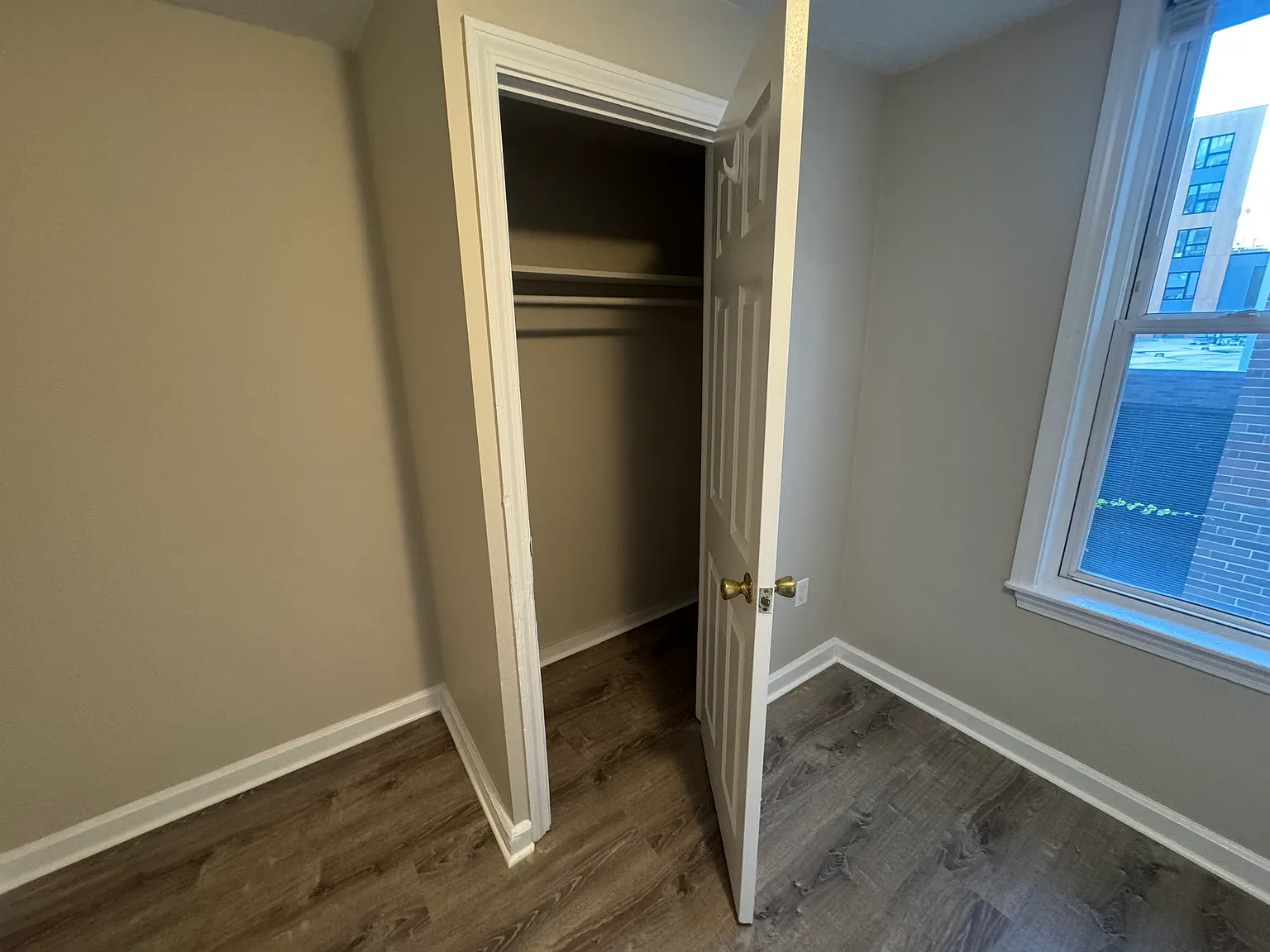 3 bed, 9999 sqft, $3,700 — Photo 2