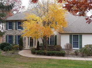 338 Deer Run Dr, Mountain Top, PA 18707