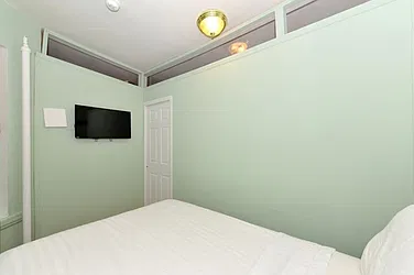 Rented by Eisenberg Exclusives