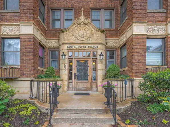 807 W 48th St APT 302, Kansas City, MO 64112