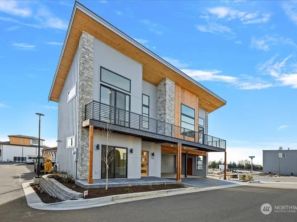 120 Skipping Stone Loop, Lynden, WA 98264