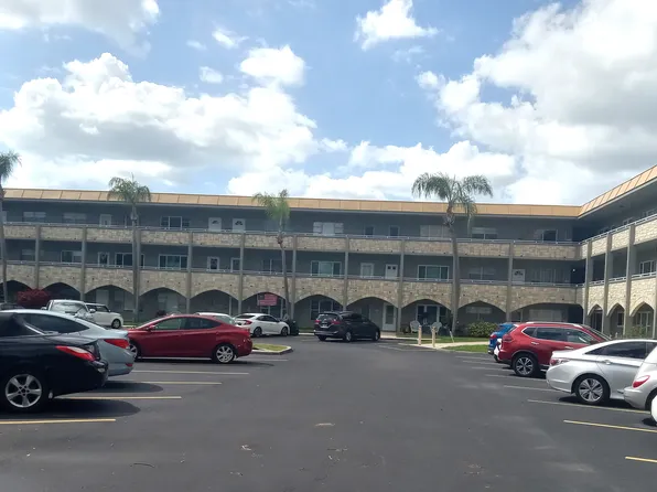 2462 Brazilia Dr APT 10, Clearwater, FL 33763