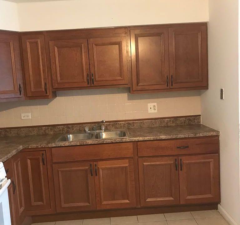 2nd image of 1001 Argyle St APT 6A