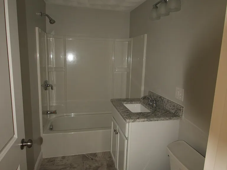 72 Hill Rd #A — Photo 6