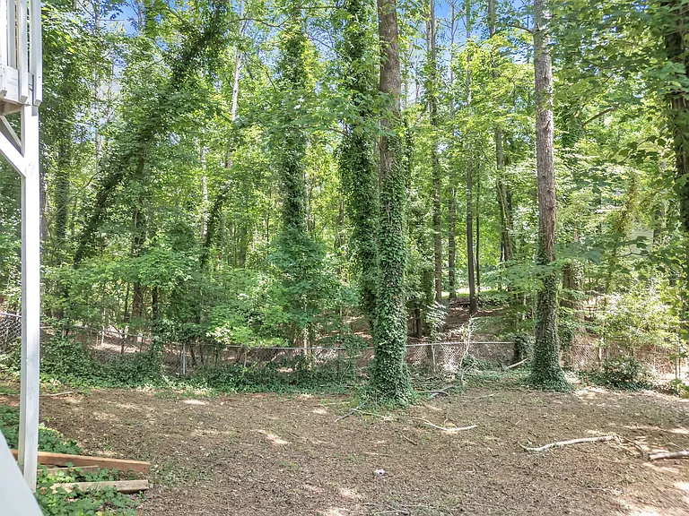 608 Wood Ridge Dr — Photo 32