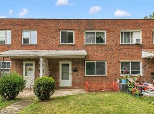 6051 Glenway Dr APT Q, Brookpark, OH 44142
