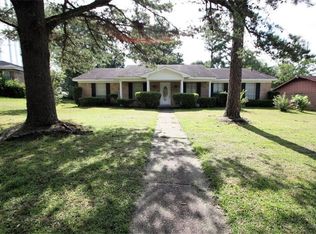 1508 Deerwood Dr E, Mobile, AL 36618