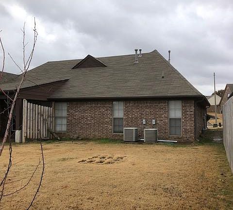 3rd image of 2622 Russum Dr