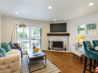 10740 Lawler St APT 1, Los Angeles, CA, 90034