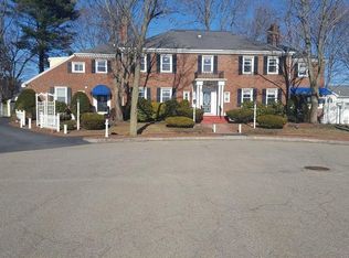 15 Lakeshore Dr, Wakefield, MA 01880