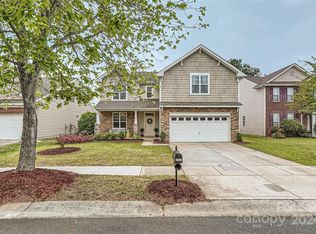 11121 Sedgemoor Ln, Charlotte, NC 28277