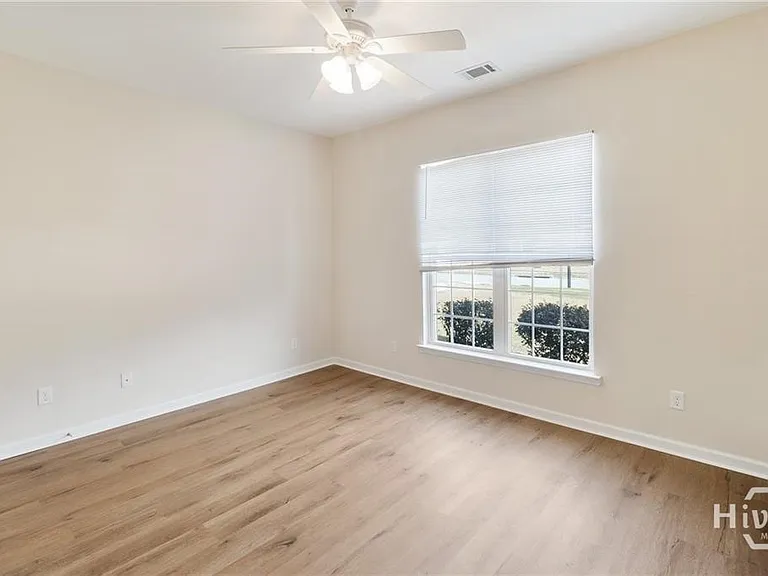 117 Greyfield Cir — Photo 18