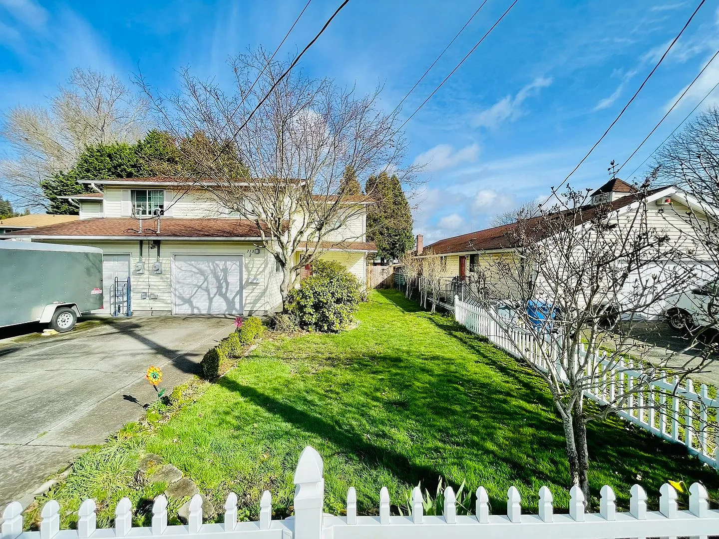 Beautiful Puyallup Duplex with Large Yard & Garden! — Photo 2