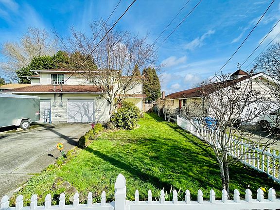2nd image of 713 8th Avenue Pl NW #2