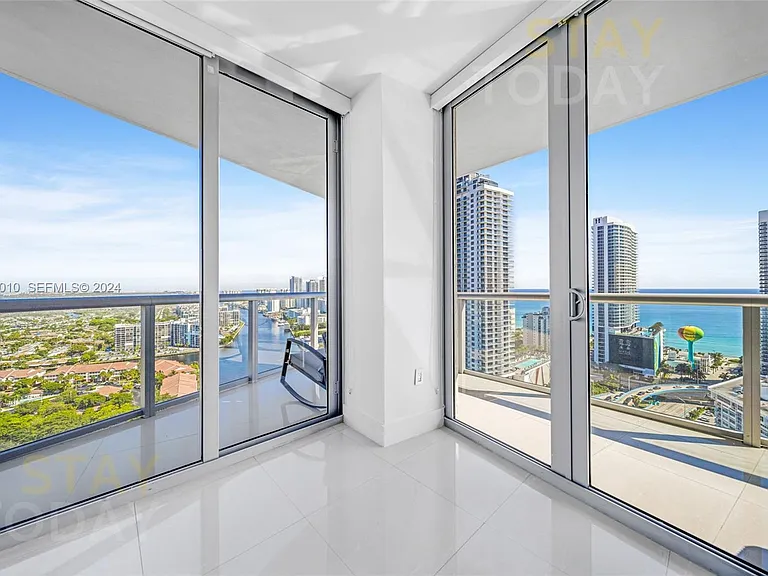 2600 E Hallandale Beach Blvd — Photo 3