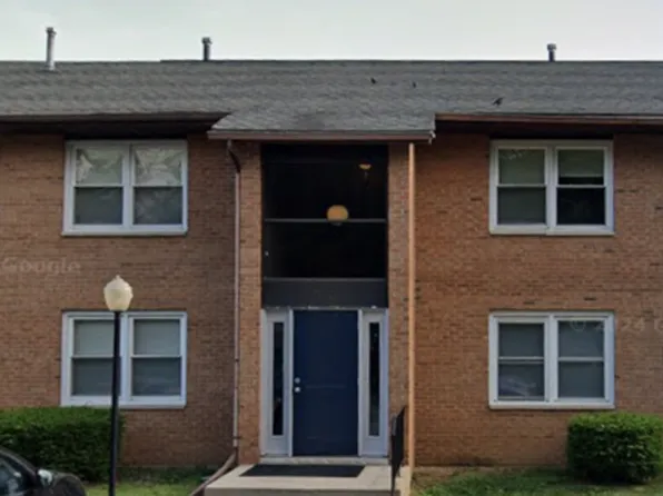 258 Mayfield Ave #C, Valparaiso, IN 46383