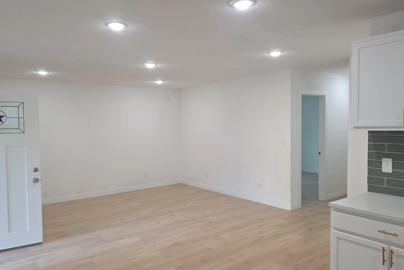 4 bed, 1700 sqft, $1,900 — Photo 3
