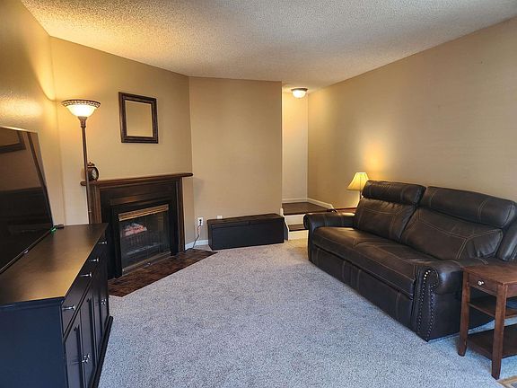 2nd image of 4918 Fostoria Dr