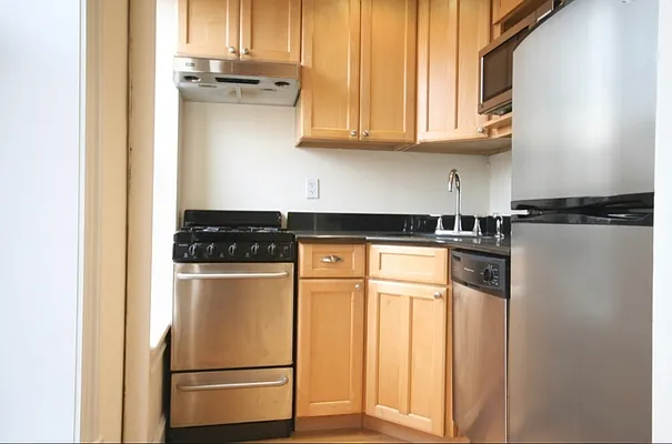 Rented by Avenue Sotheby's International Realty | media 8