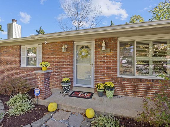 3rd image of 1218 Bardot Ln