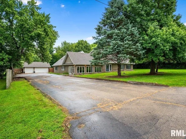 66 S Riverview Dr, East Peoria, IL 61611