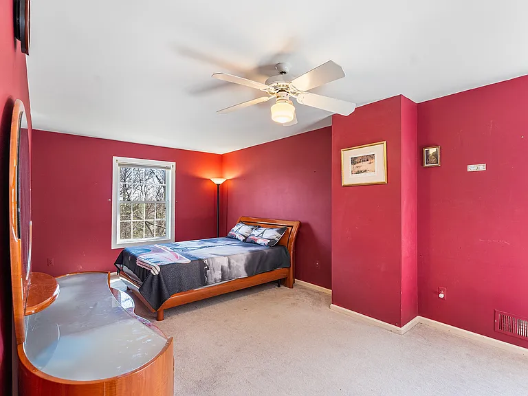 70 Hartley Ln — Photo 11
