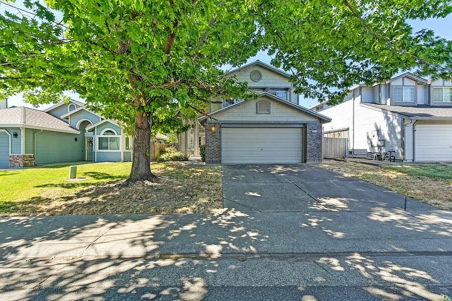 3716 Pine Hollow Way photo 1