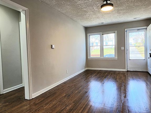 4th image of 4218 N Jackson Ave