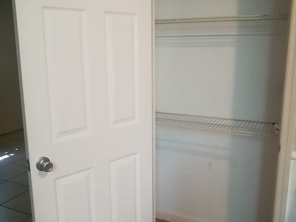 4th image of 2900 NE 18th Dr