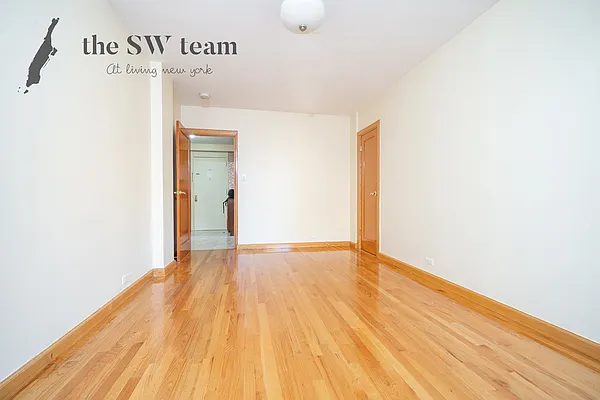 Rented by Living New York | media 7