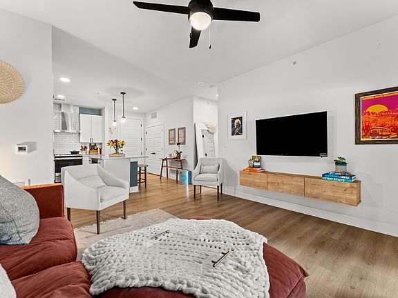 3rd image of 3101 Govalle Ave Unit 117
