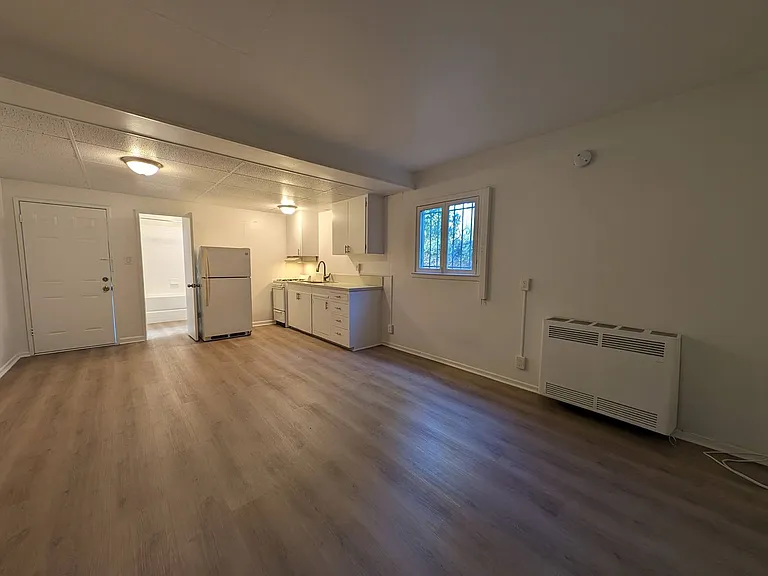 4221 Duquesne Ave — Photo 4
