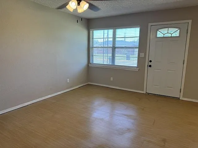 818 E Hayes St — Photo 2