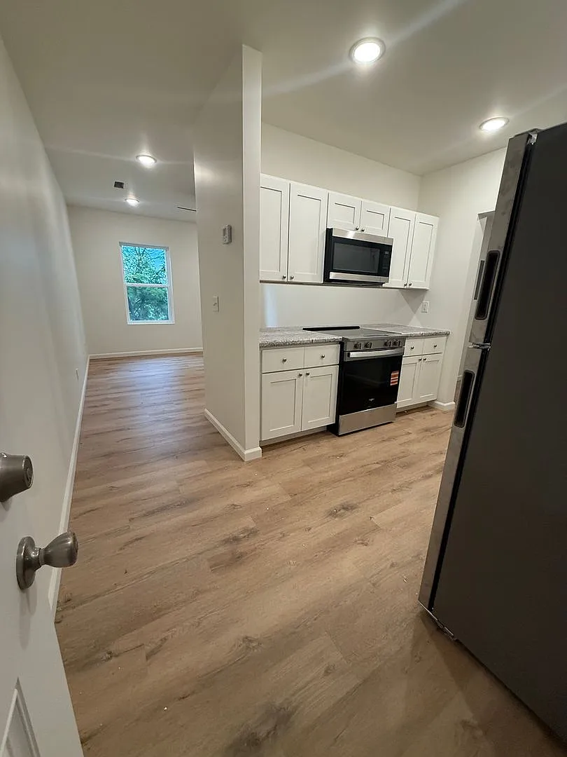 1 Bedroom 1 Bathroom Apartment — Photo 3