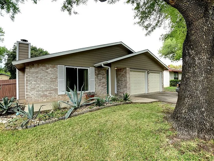 Building Photo - 11108 Applewood Dr