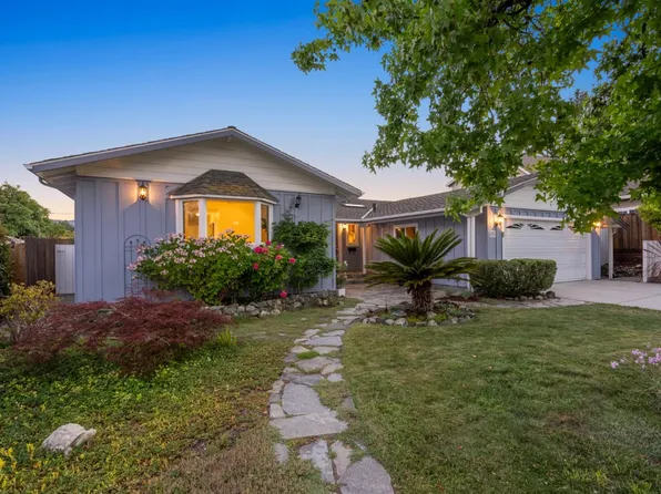 936 Castle Hill Rd, Redwood City, CA 94061