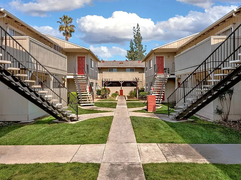 Casa de Paz Apartments — Photo 13