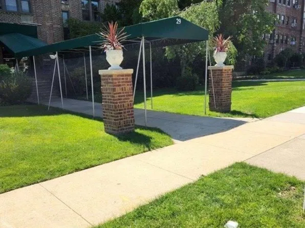 29 Woodmere Boulevard #1G, Woodmere, NY 11598
