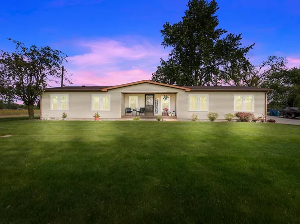 5229 Hoagland Rd, Hoagland, IN 46745