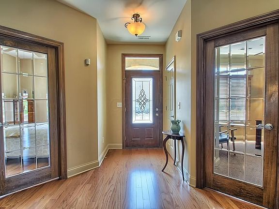 4th image of 9831 Kingston Cir