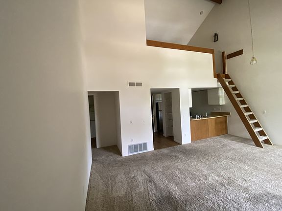 4th image of 13992 E Stanford Cir #M9