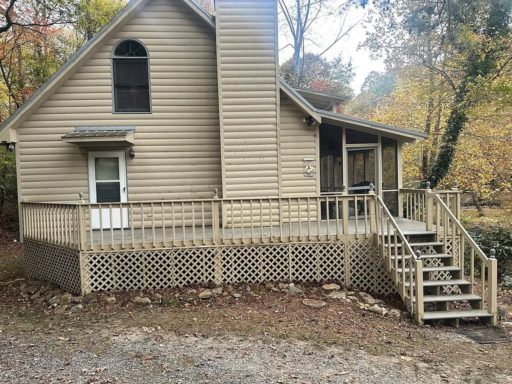 Building Photo - 122 N Riverview Ln