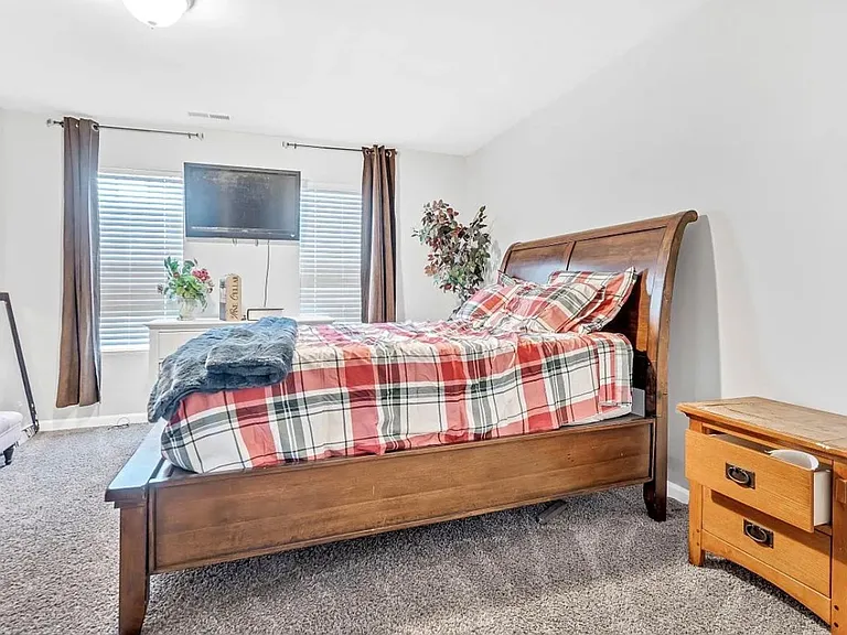 5077 Stonewood Pines Dr — Photo 10
