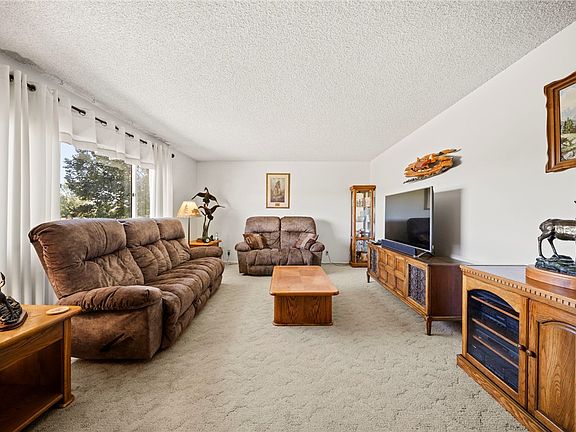 3rd image of 1540 W 9th St