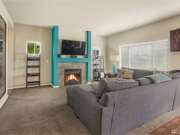 4th image of 1526 42nd St NE