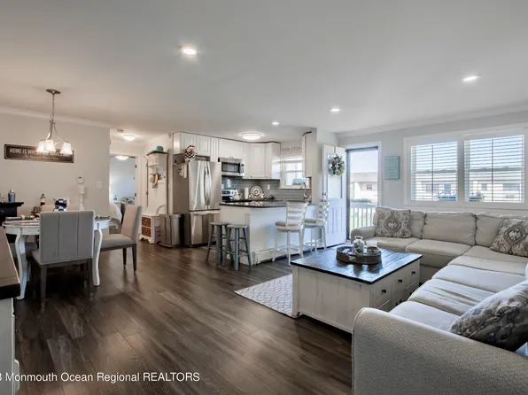 156 Wharfside Drive, Monmouth Beach, NJ 07750