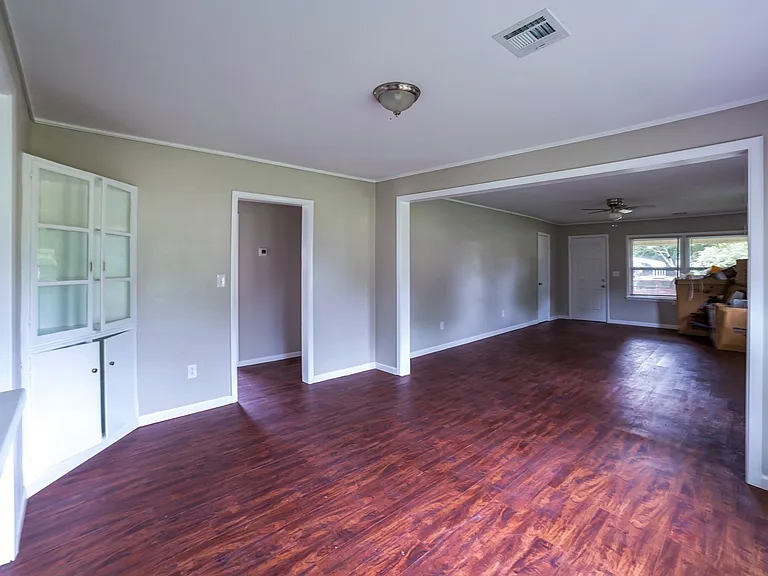 1733 E Marshall St — Photo 3