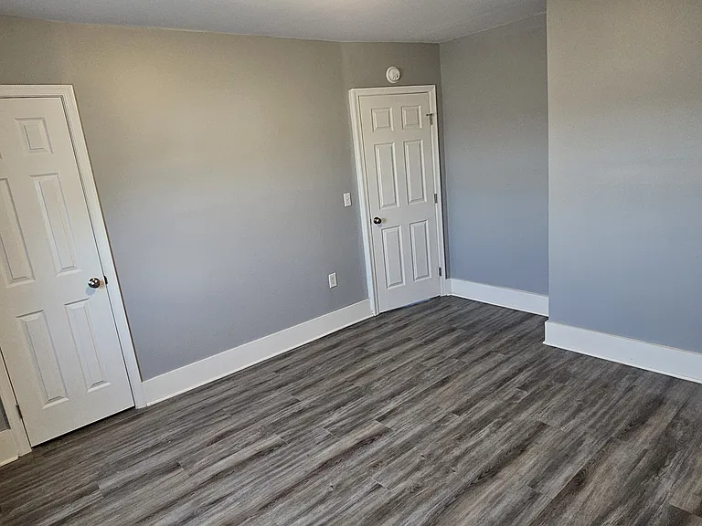 244 W Douglass St — Photo 25