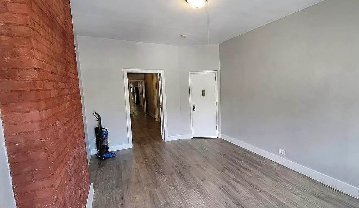424 East 148th Street — Photo 2
